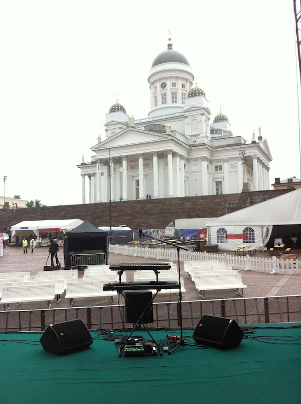 isollakirkolla.JPG
